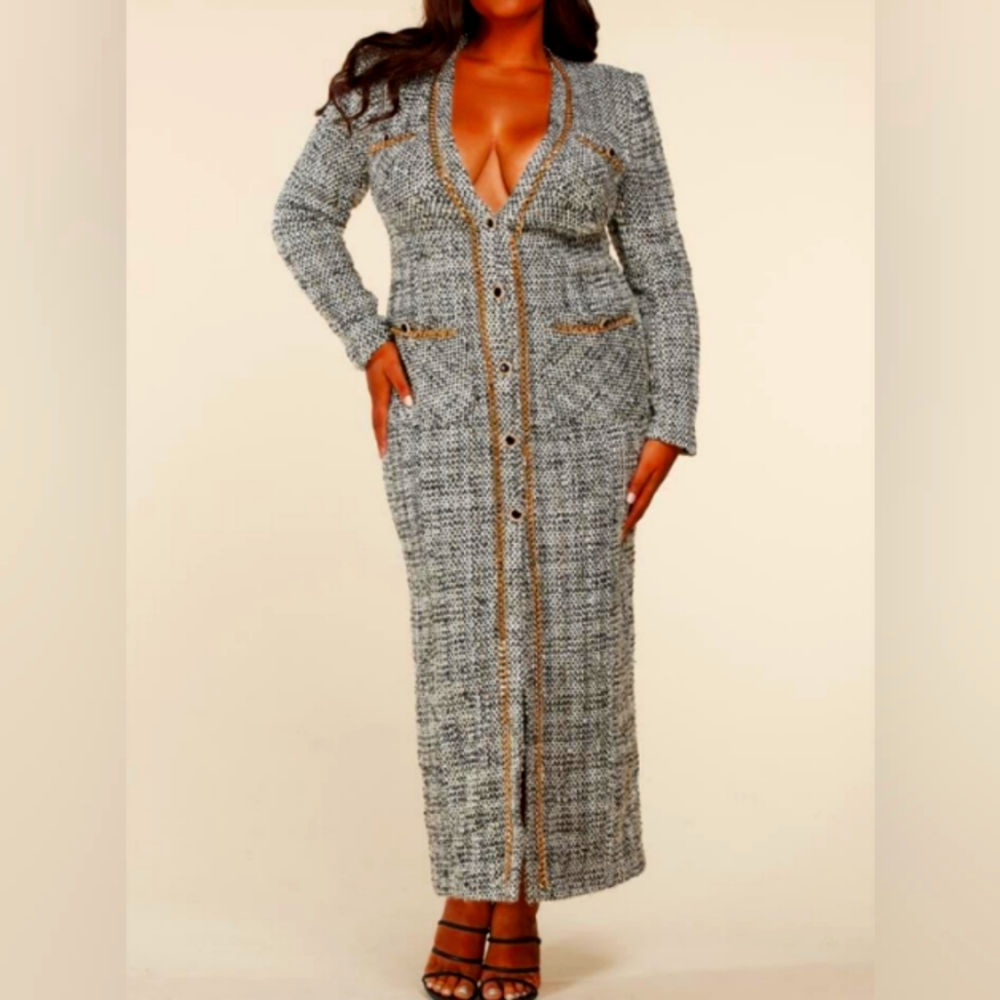 Black/Gold Long Sleeve Sweater Dress × 1